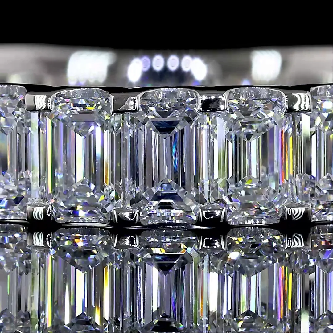 2.76 Cts Platinum Emerald Shape 3/4 Band Eternity Band - Image 3