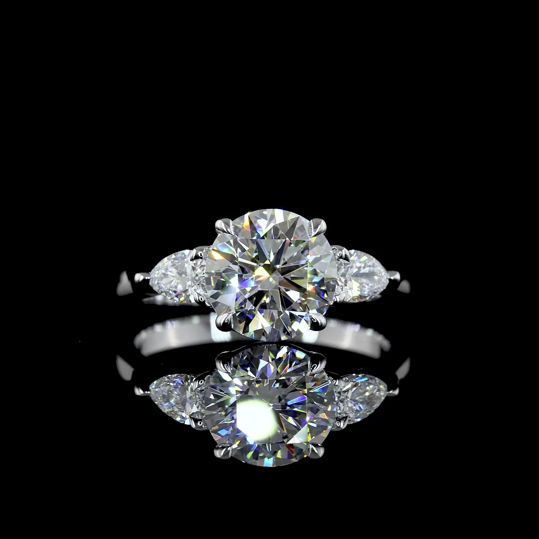 2.61 Cts 18k White Gold Mix Shape 3 Stones Ring - Video
