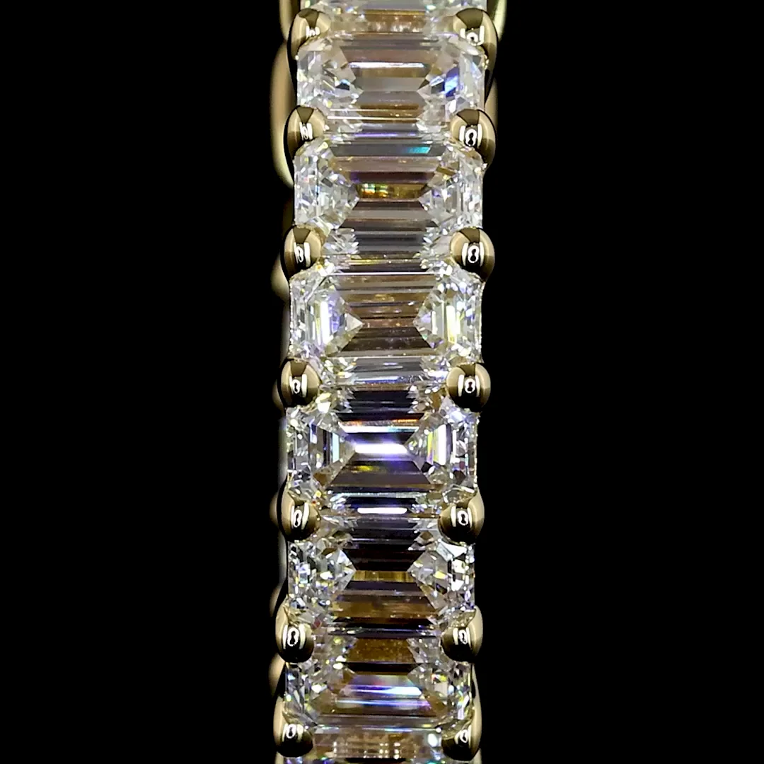 1.55 Cts 14k Yellow Gold Emerald Shape Huggies Earring - Image 3