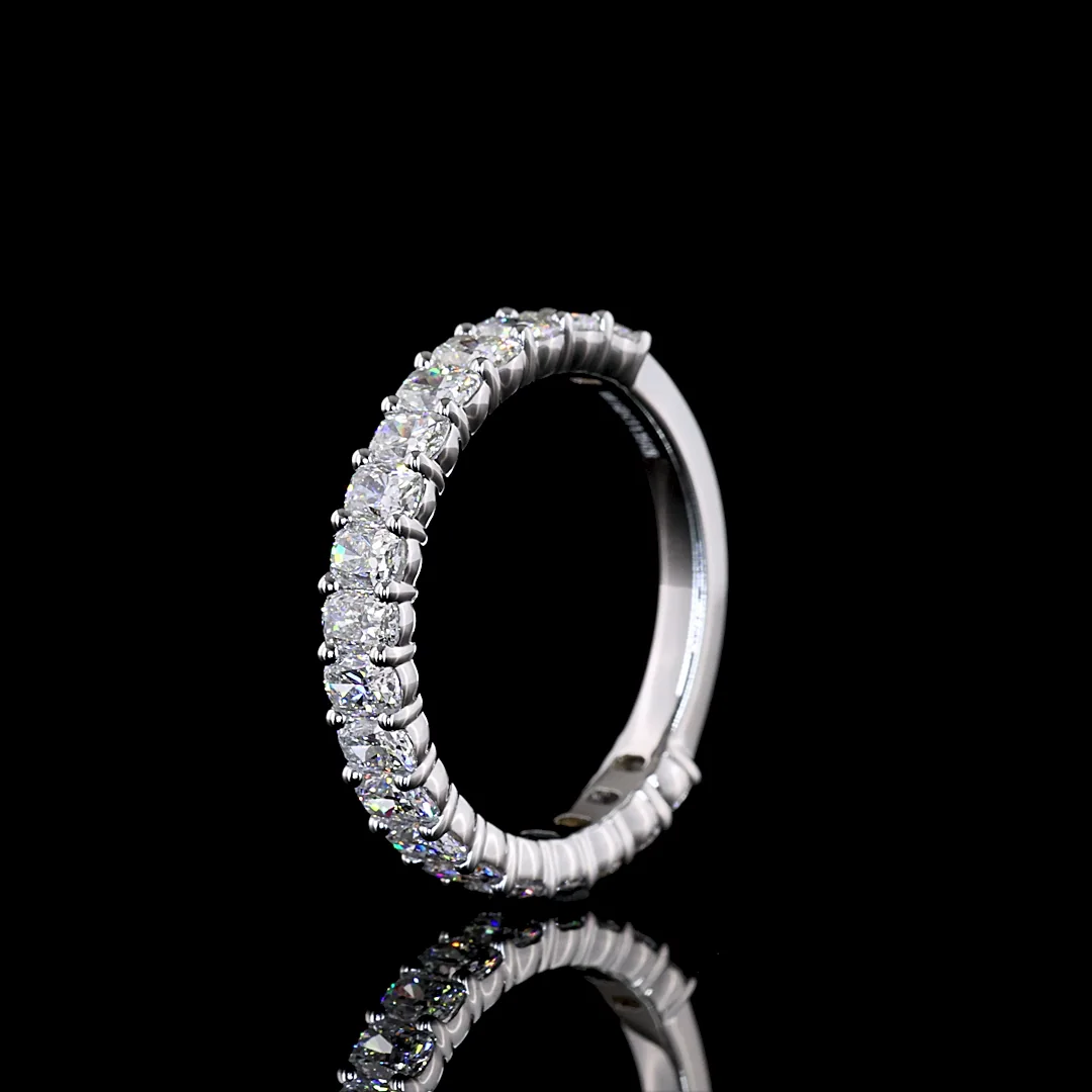 1.35 Cts 18k White Gold Cushion Brilliant Shape 3/4 Band Ring - Image 4