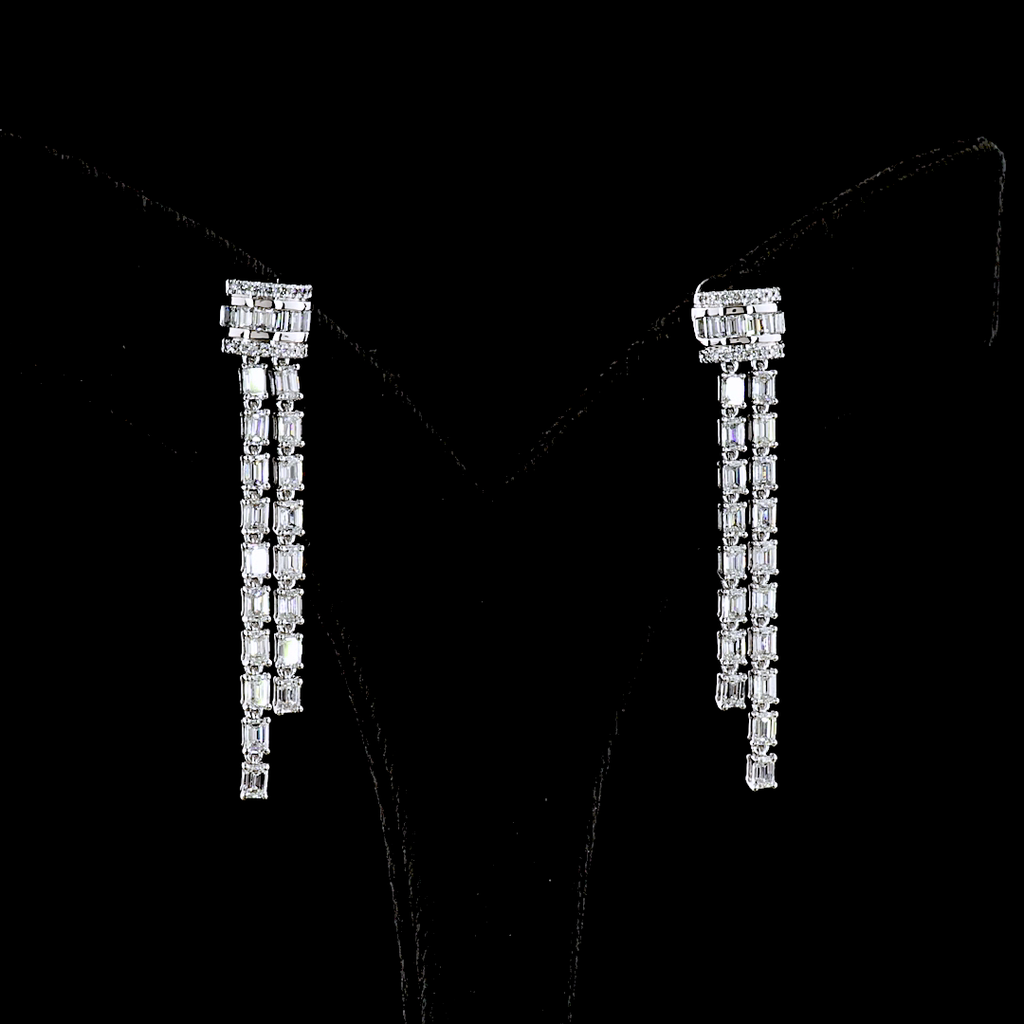 2.84 Cts 14k White Gold Emerald Shape Lariat Earring - Image 2