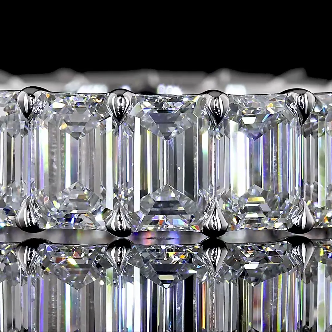 5.27 Cts 18k White Gold Emerald Shape Eternity Band Eternity Band - Image 3