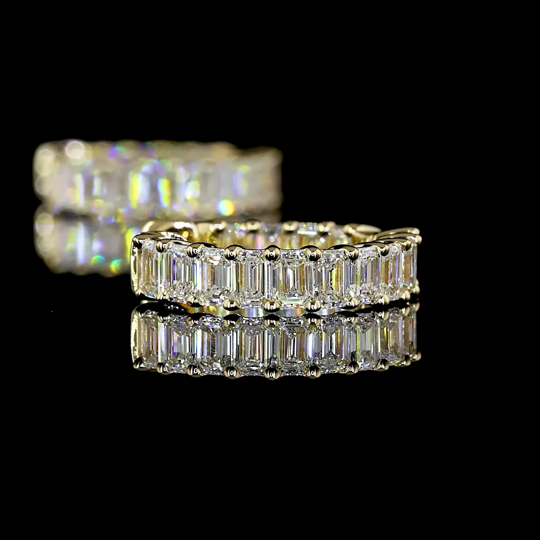 1.4 Cts 14k Yellow Gold Emerald Shape Huggies Earring - Image 4