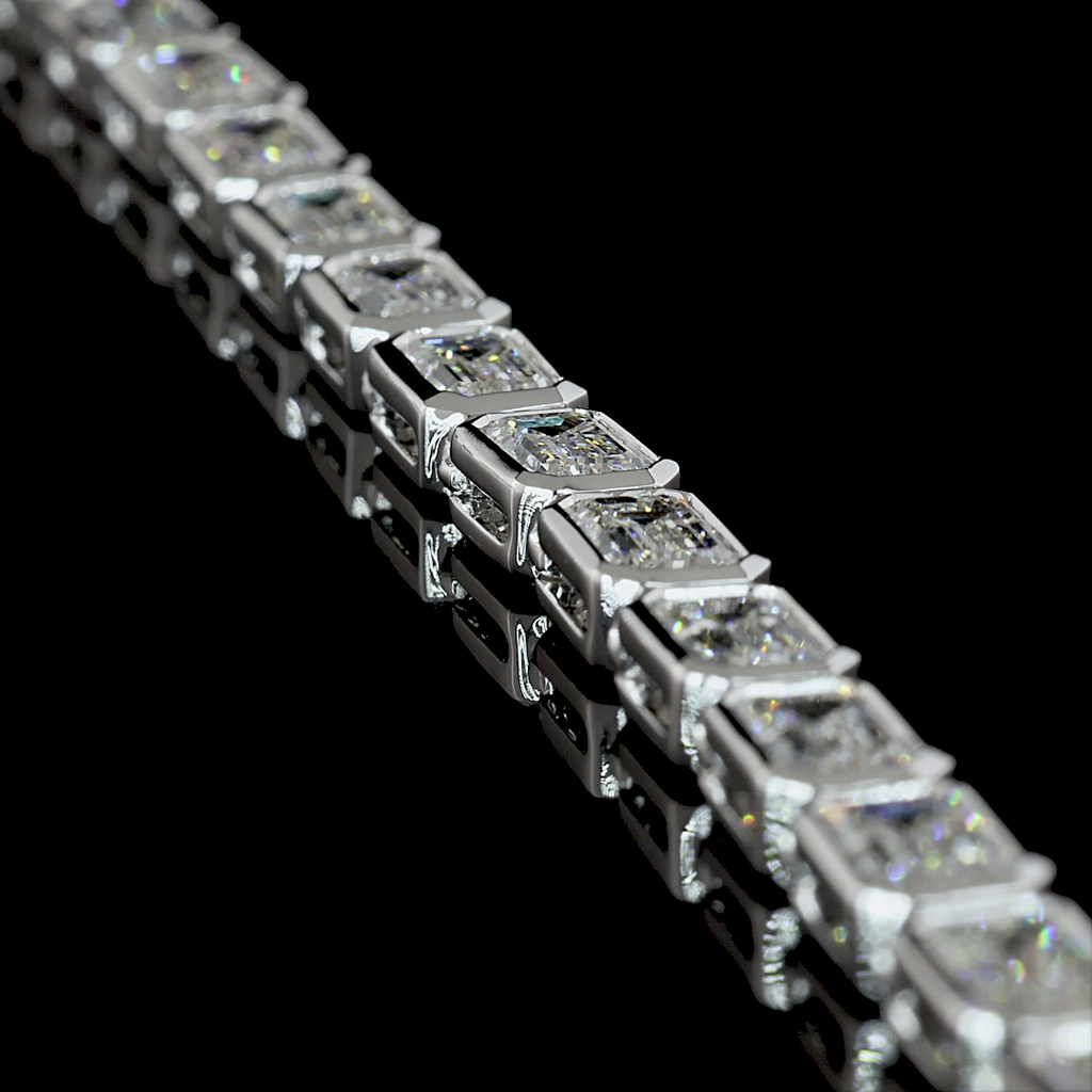 22 Cts 14k White Gold Emerald Shape Tennis Necklace - Image 2