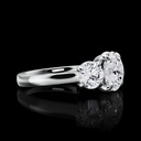 0 Cts Platinum Shape 3 Stones Ring - Image 3