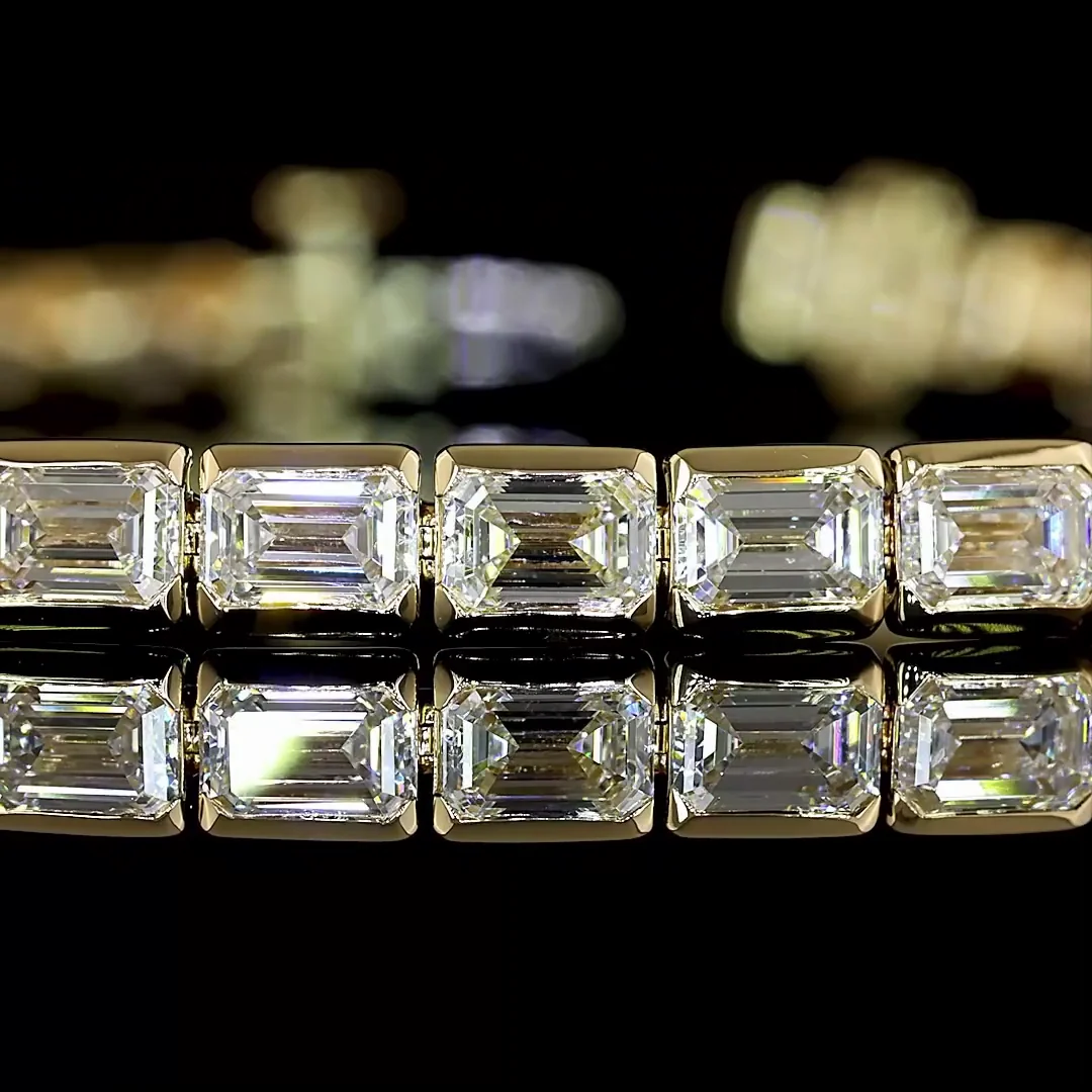 8.58 Cts 14k Yellow Gold Emerald Shape Tennis Bracelet - Image 2