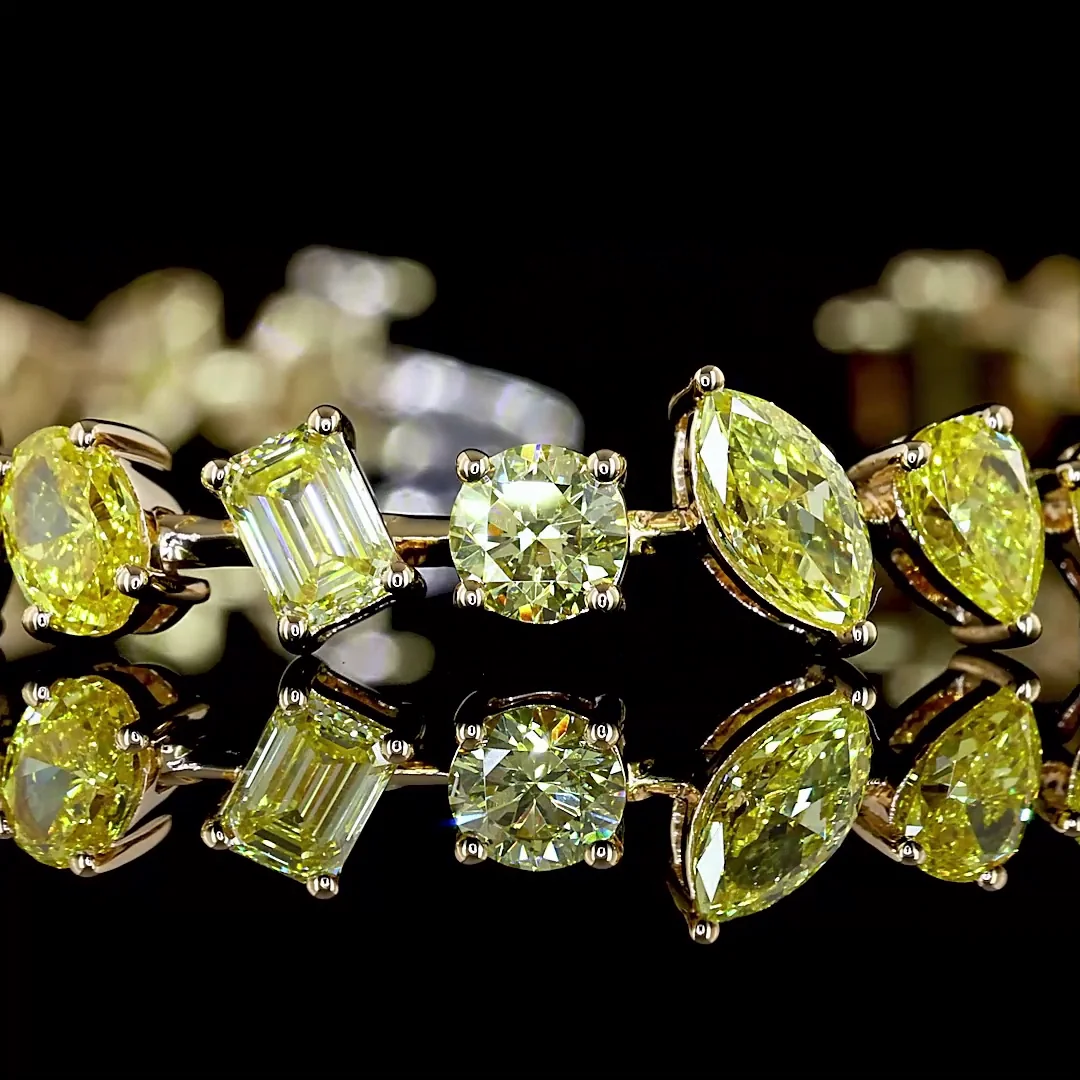8.44 Cts 18k Yellow Gold Mix Shape Station Bracelet - Image 2
