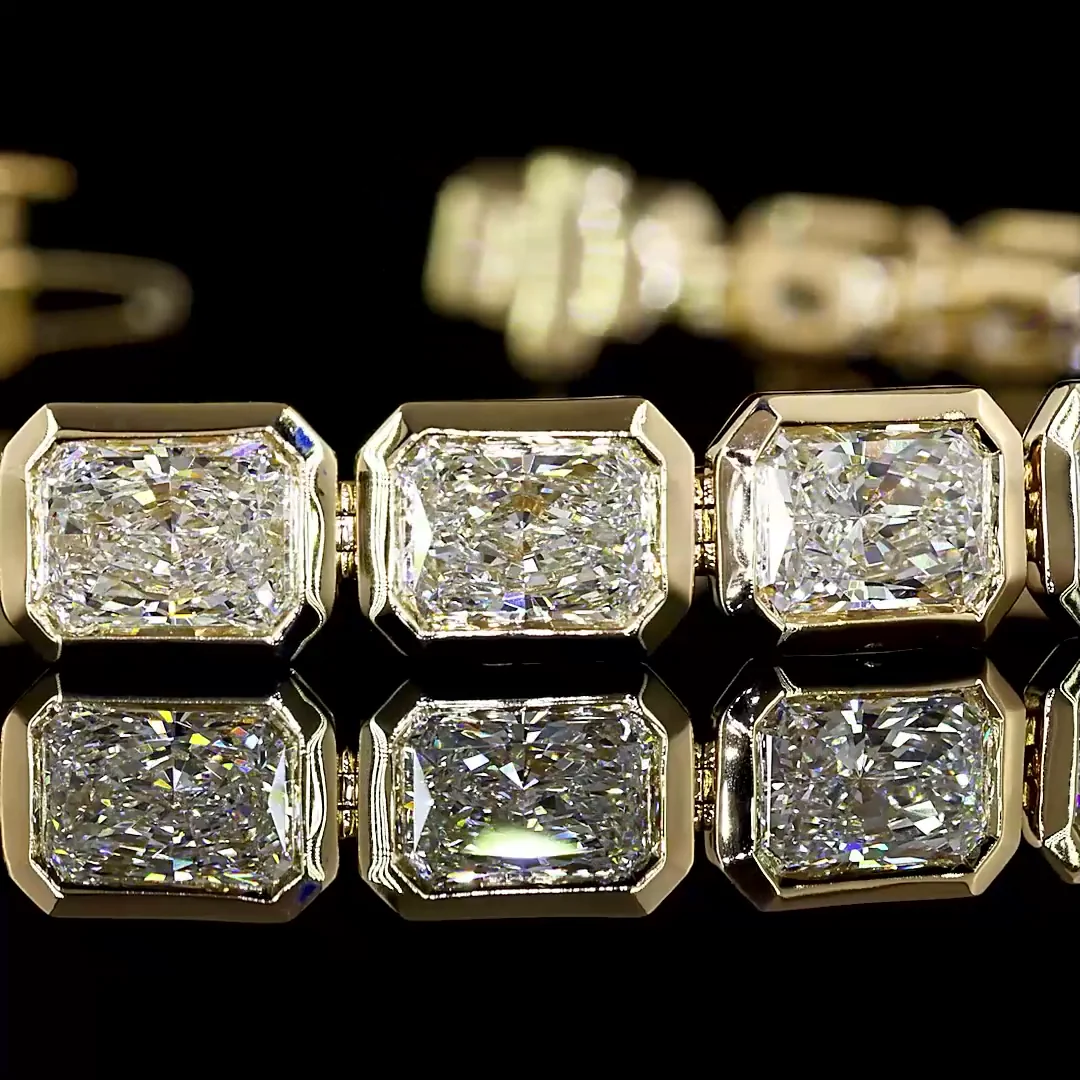14.93 Cts 14k Yellow Gold Radiant Shape Tennis Bracelet - Image 3