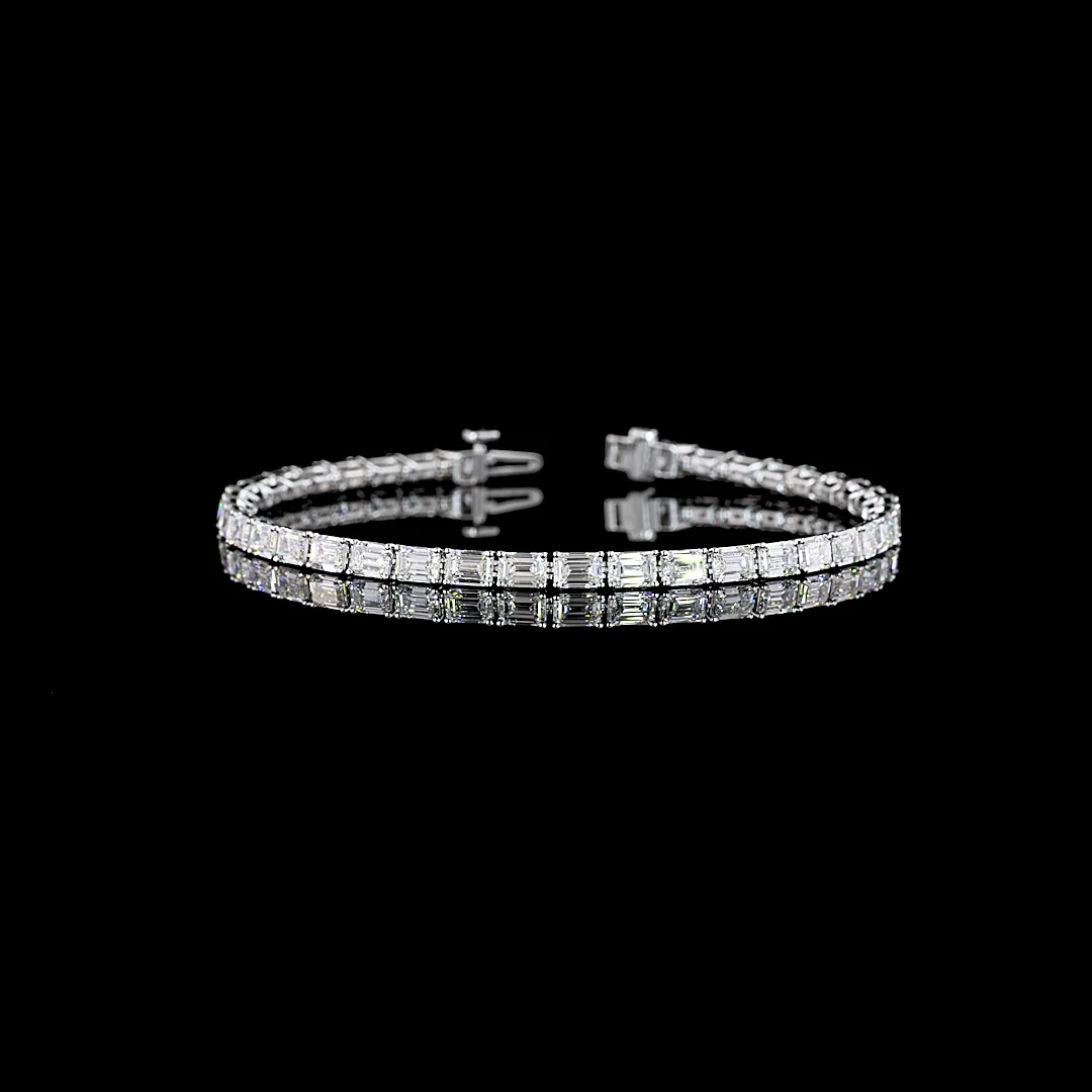 8.6 Cts 14k White Gold Emerald Shape Tennis Bracelet - Video