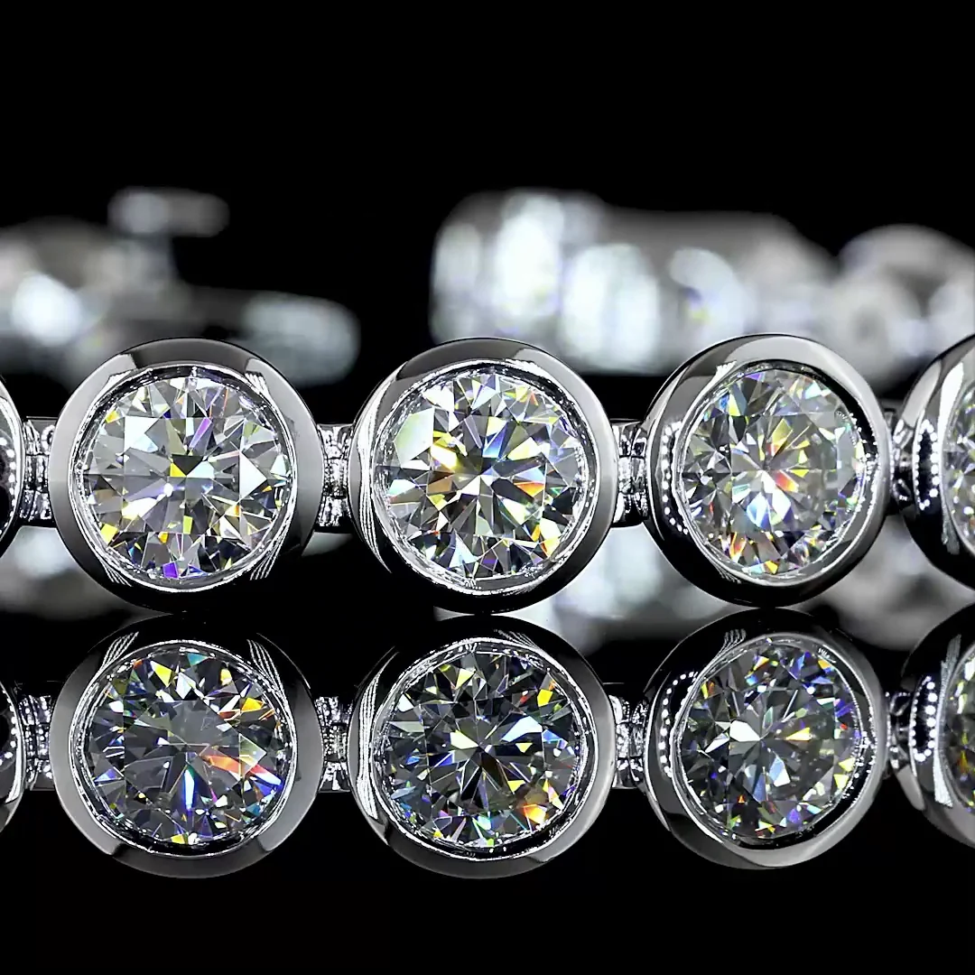 15.49 Cts 14k White Gold Round Shape Tennis Bracelet - Image 2