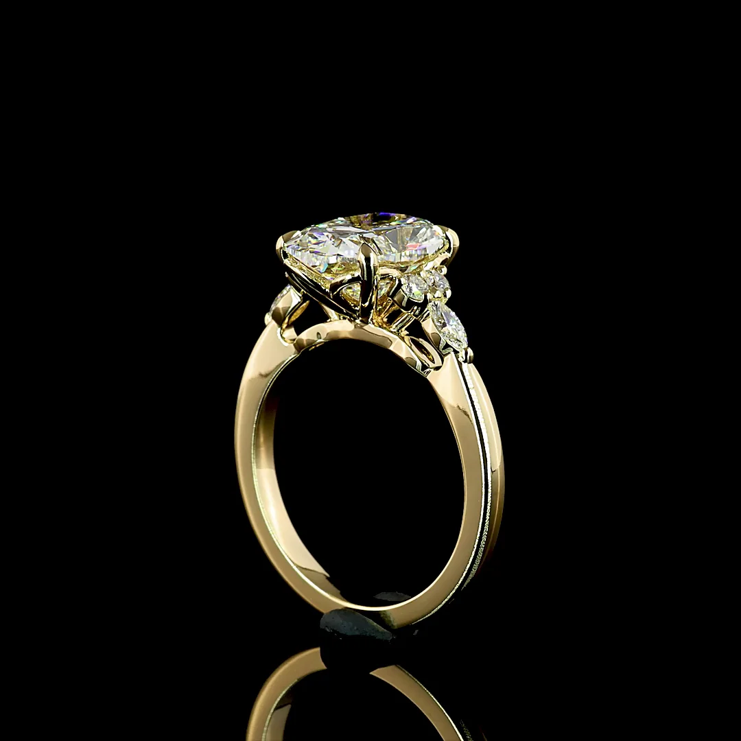 3.25 Cts 14k Yellow Gold Cushion Brilliant Shape Special Ring - Image 2