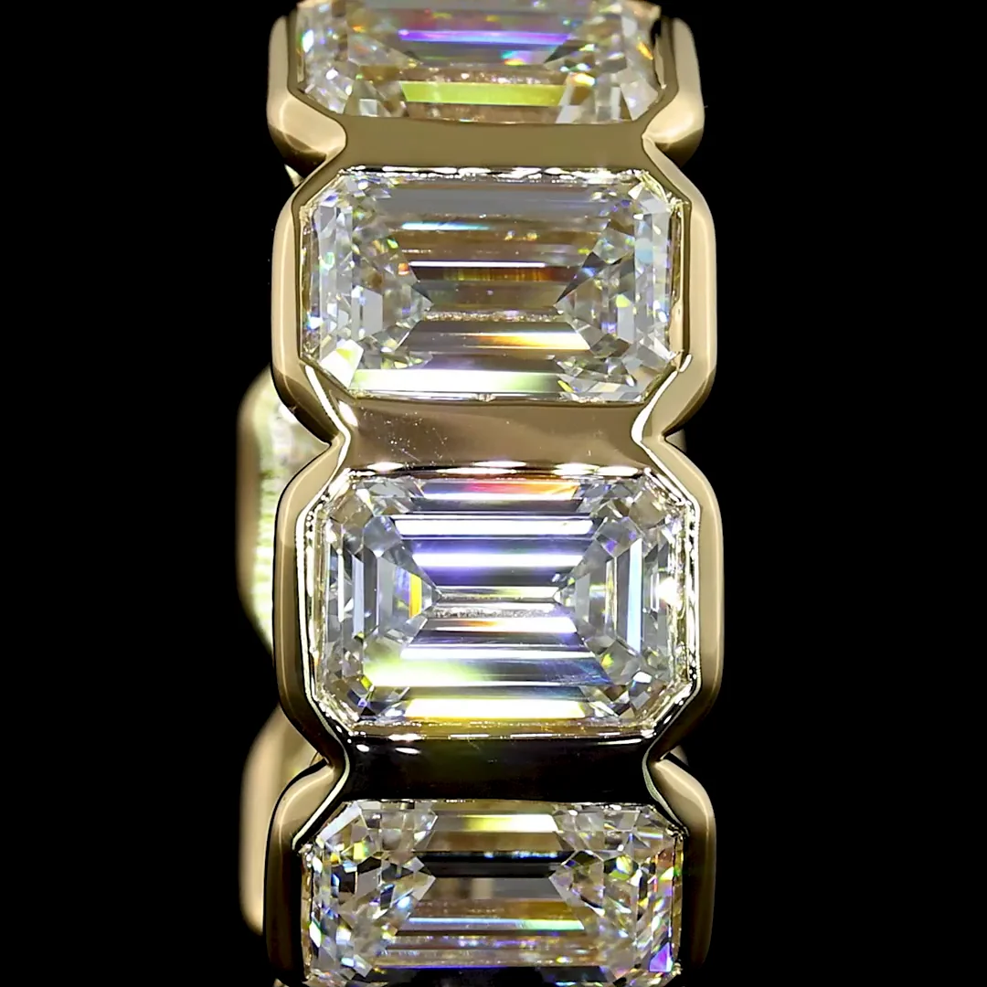 4.18 Cts 14k Yellow Gold Emerald Shape Huggies Earring - Image 3