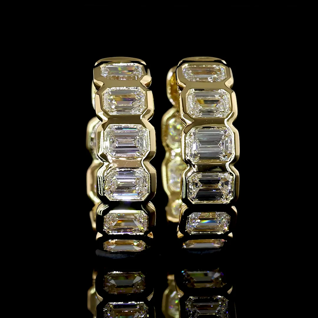 1.98 Cts 14k Yellow Gold Emerald Shape Huggies Earring - Video