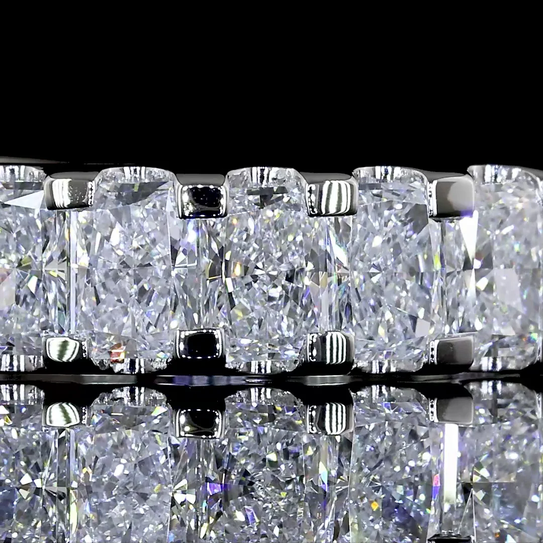 1.42 Cts Platinum Radiant Shape Half Eternity Eternity Band - Image 3