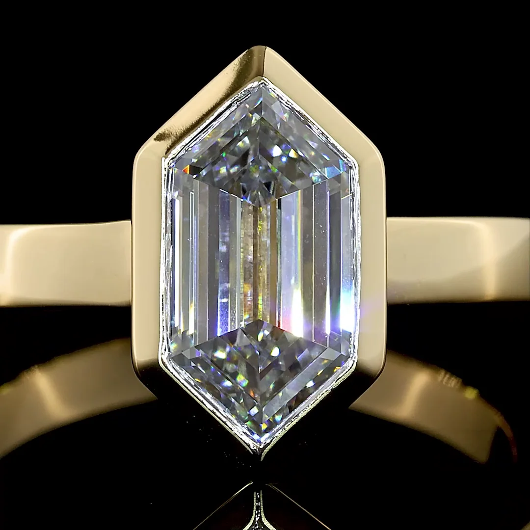 2.12 Cts 14k Yellow Gold Step Marquise Shape Solitaire Ring - Image 3