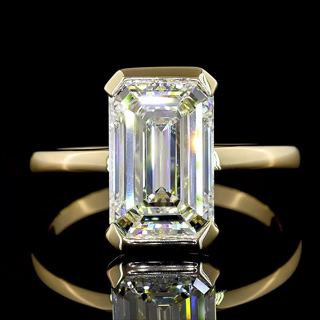 3.55 Cts 14k Yellow Gold Emerald Shape Solitaire Ring - Image 3
