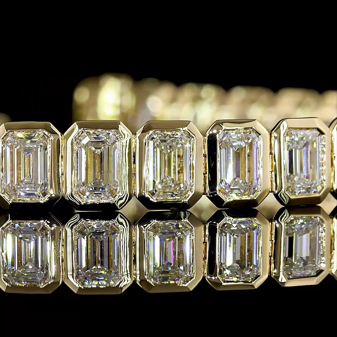 12.79 Cts 14k Yellow Gold Emerald Shape Tennis Bracelet - Image 2