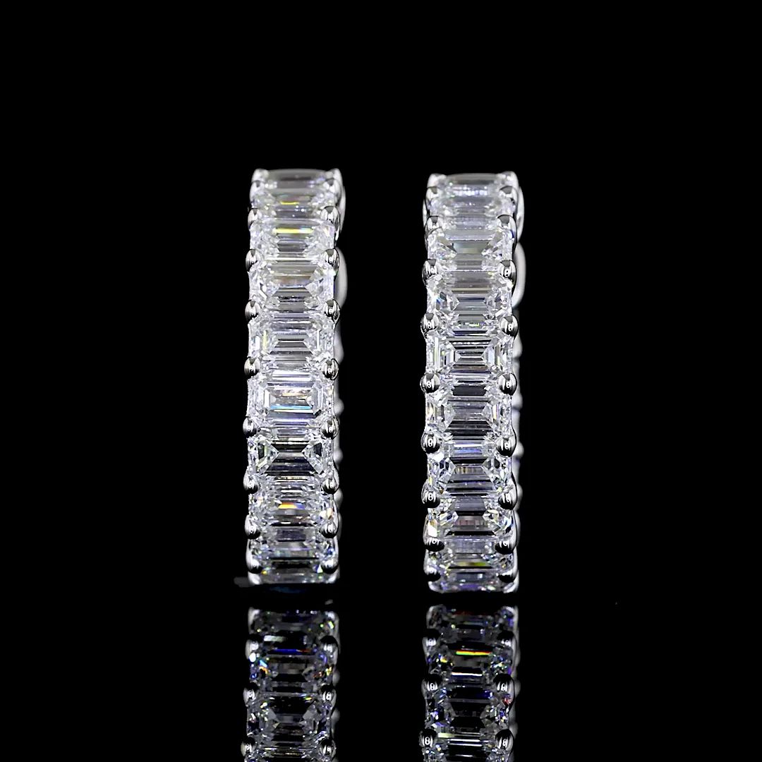 1.42 Cts 14k White Gold Emerald Shape Huggies Earring - Video