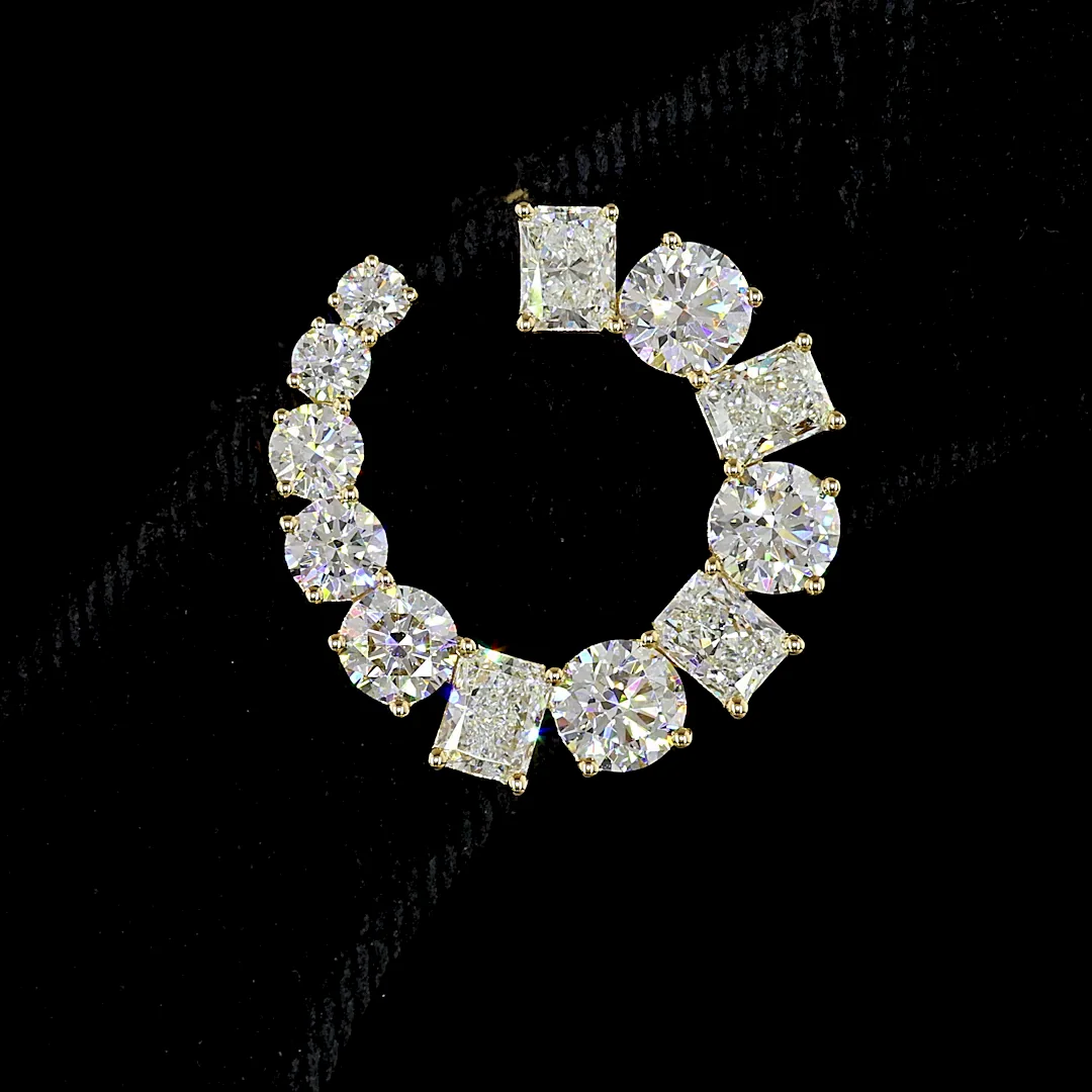 5.31 Cts 18k Yellow Gold Mix Shape Crawler Earring - Image 3