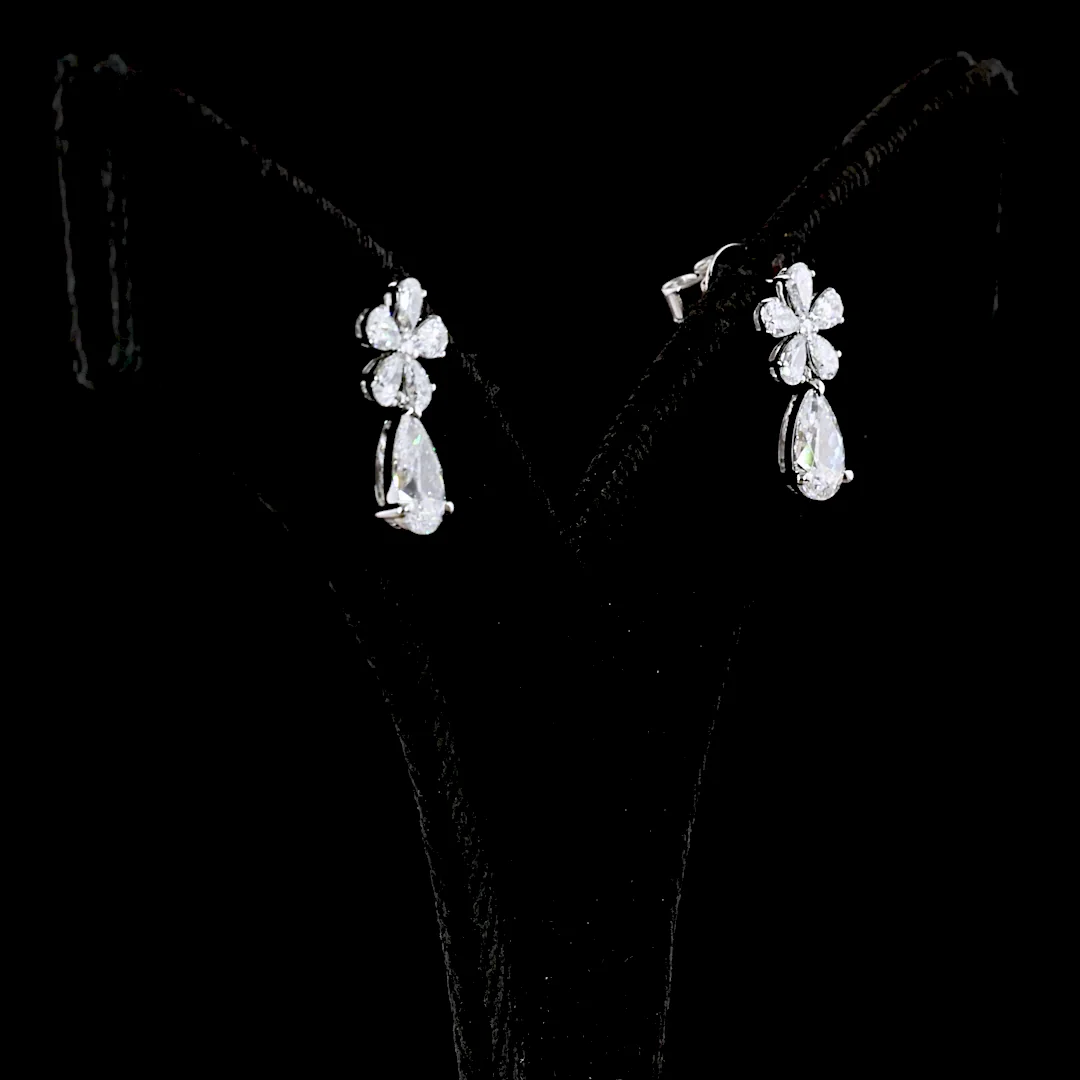 1.92 Cts 14k White Gold Pear Shape Hanging Earring - Image 2
