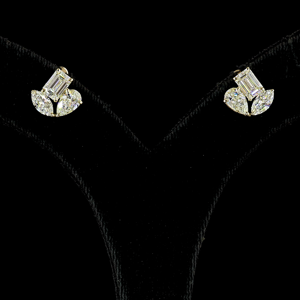 2.94 Cts 14k Yellow Gold Mix Shape Studs Earring - Video
