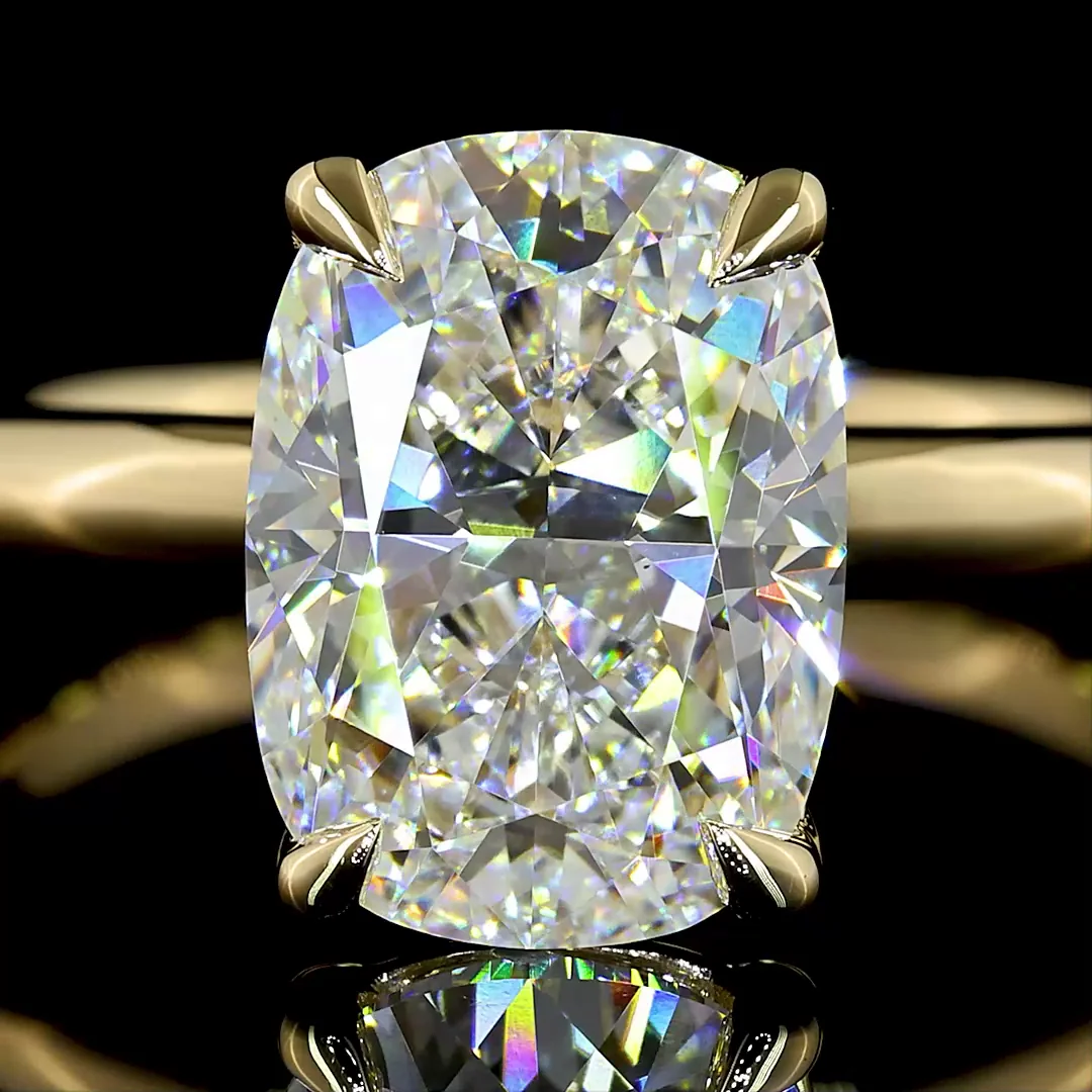 3 Cts 14k Yellow Gold Cushion Brilliant Shape Solitaire Ring - Image 3