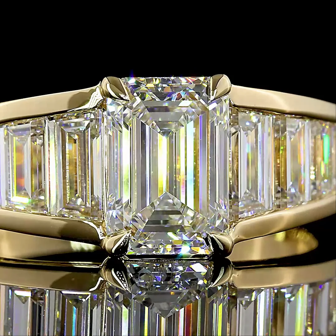 2.97 Cts 14k Yellow Gold Emerald Shape Special Ring - Image 3