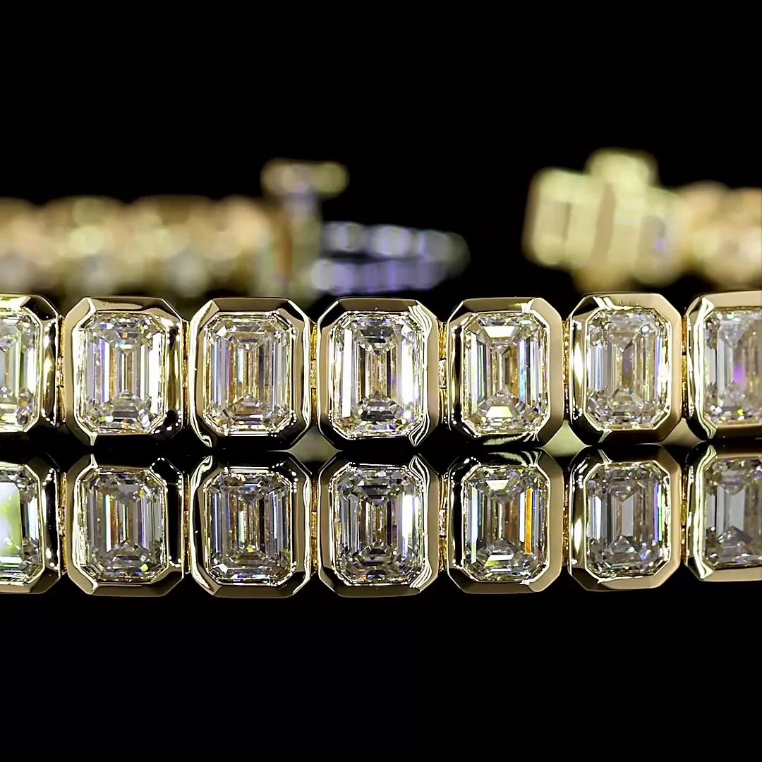 8.18 Cts 14k Yellow Gold Emerald Shape Tennis Bracelet - Image 2