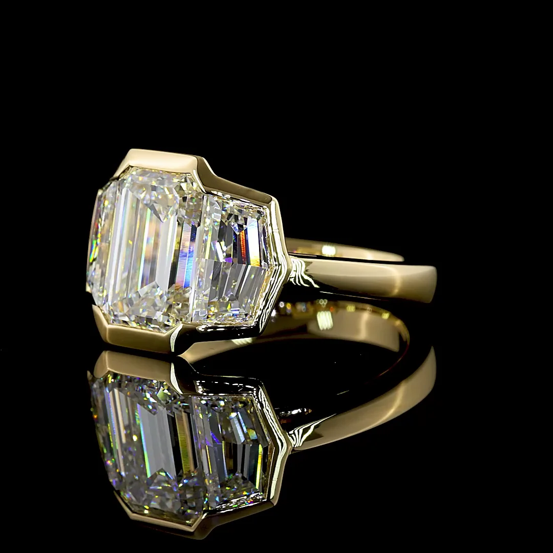 4.65 Cts 14k Yellow Gold Emerald Shape 3 Stones Ring - Image 2