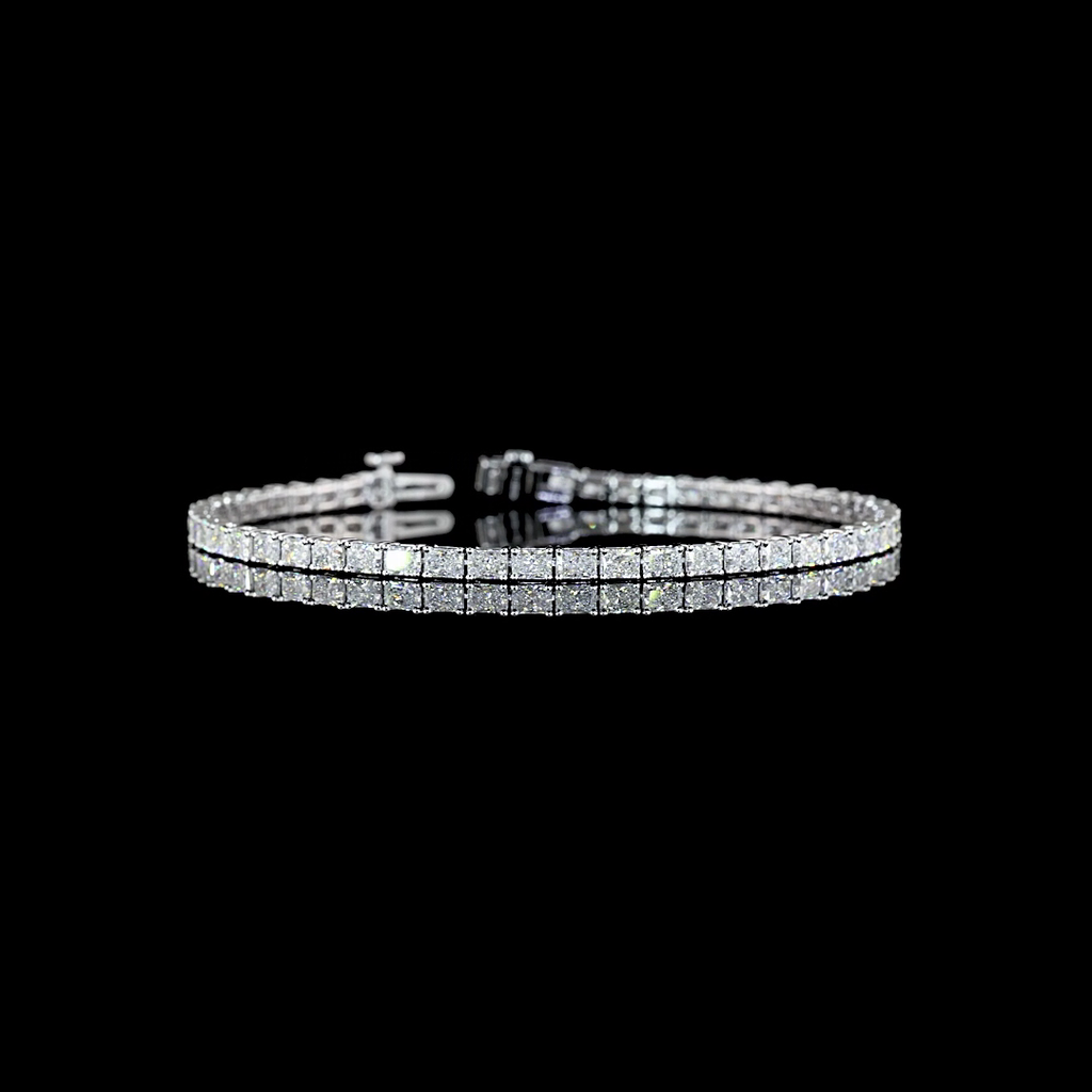4.88 Cts 14k White Gold Radiant Shape Tennis Bracelet - Video