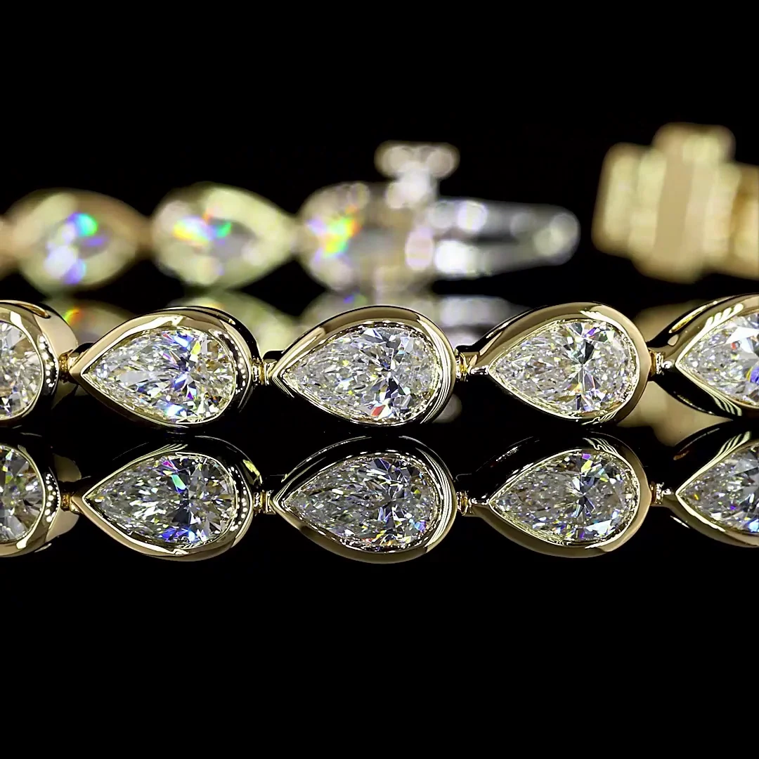 5.91 Cts 14k Yellow Gold Pear Shape Tennis Bracelet - Image 2