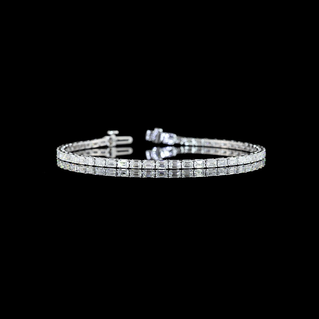 4.9 Cts 14k White Gold Emerald Shape Tennis Bracelet - Video
