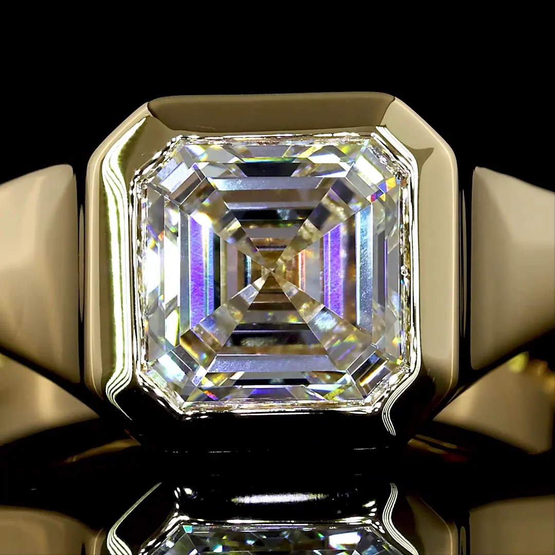 2.06 Cts 14k Yellow Gold Asscher Shape Solitaire Ring - Image 3