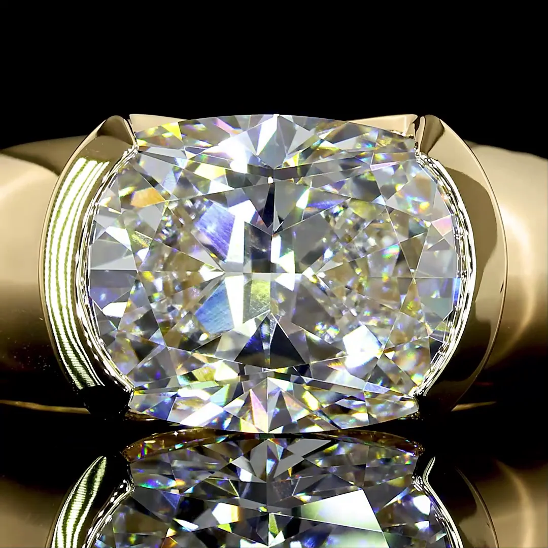 3.04 Cts 14k Yellow Gold Cushion Brilliant Shape Solitaire Ring - Image 3