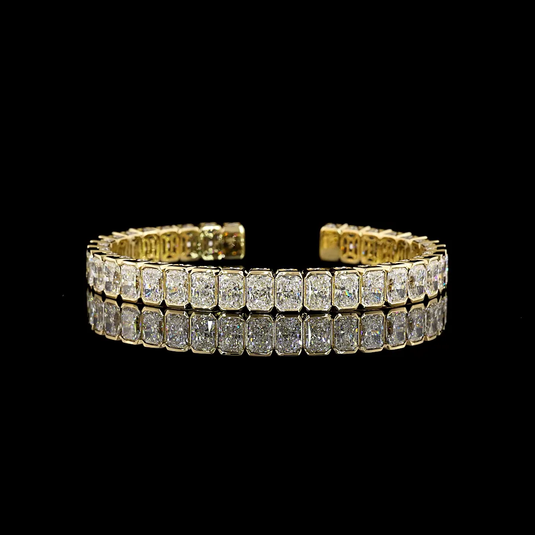 21.87 Cts 18k Yellow Gold Mix Shape Bangles Bracelet - Video