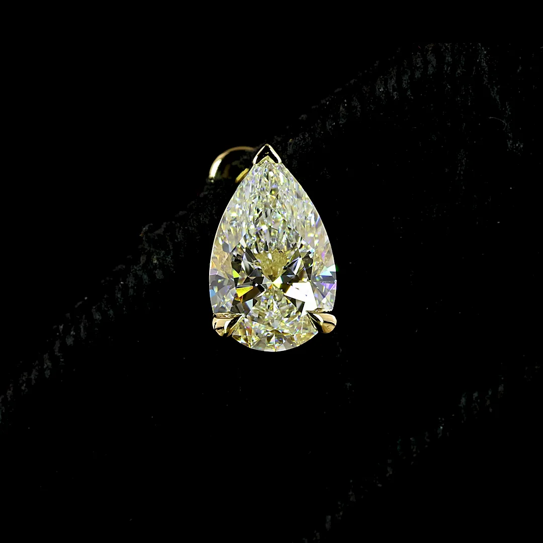 2.44 Cts 14k Yellow Gold Pear Shape Studs Earring - Image 3