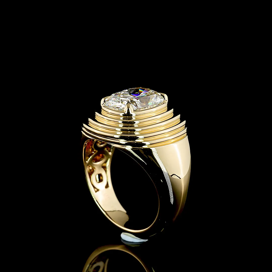 2.67 Cts 14k Yellow Gold Cushion Brilliant Shape Solitaire Ring - Image 2