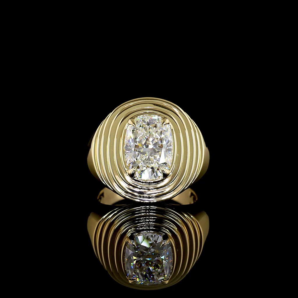 2.67 Cts 14k Yellow Gold Cushion Brilliant Shape Solitaire Ring - Video