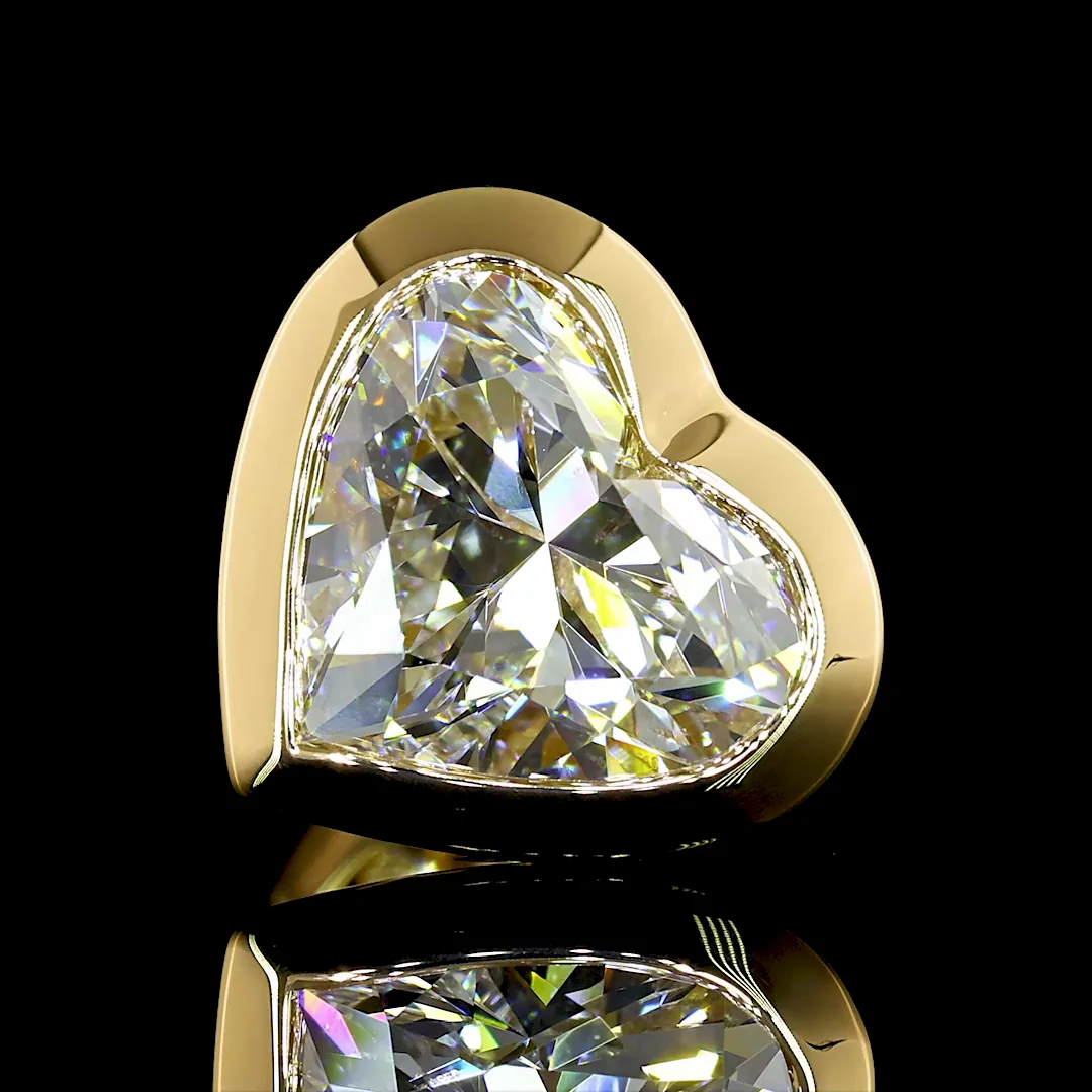 4.07 Cts 18k Yellow Gold Heart Shape Studs Earring - Image 2