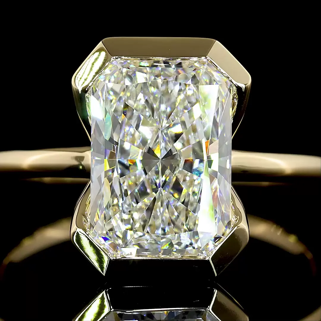 3.02 Cts 14k Yellow Gold Radiant Shape Solitaire Ring - Image 3