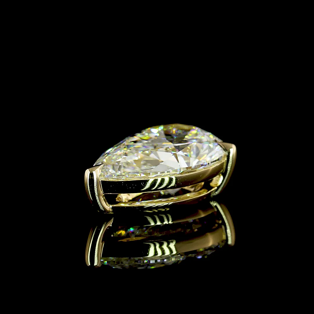 2.03 Cts 14k Yellow Gold Pear Shape Solitaire Pendant - Image 2