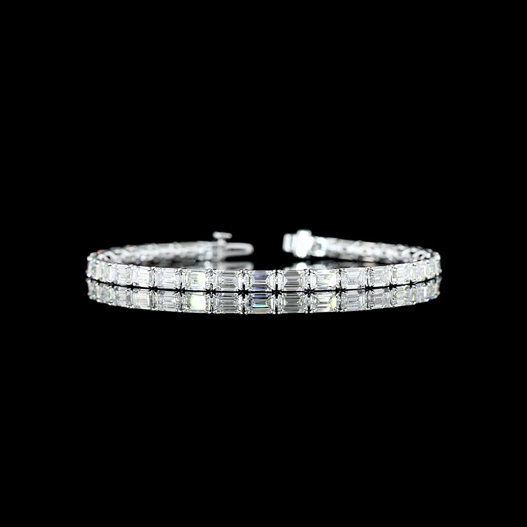 11.62 Cts 14k White Gold Emerald Shape Tennis Bracelet - Video