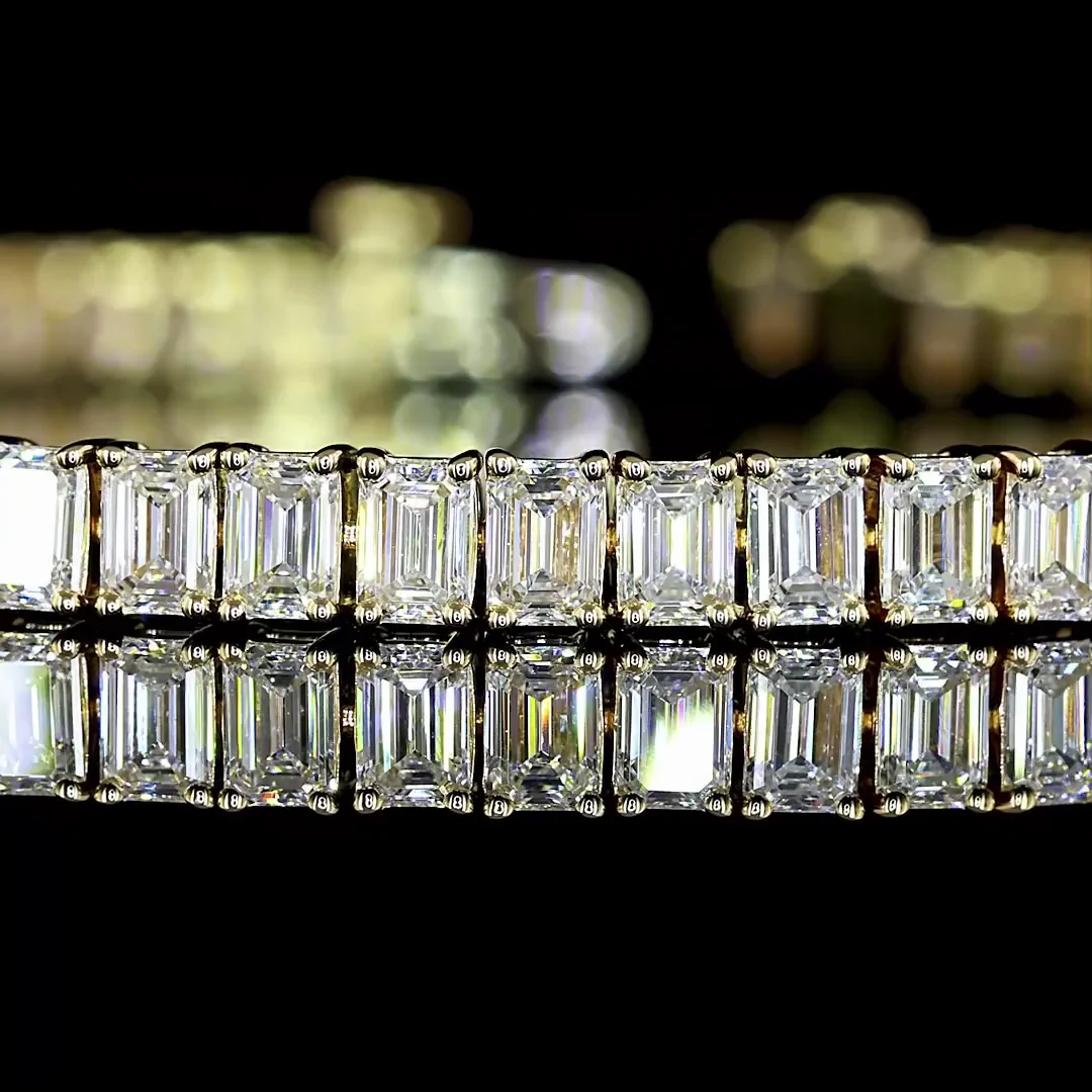 7.09 Cts 14k Yellow Gold Emerald Shape Tennis Bracelet - Image 2