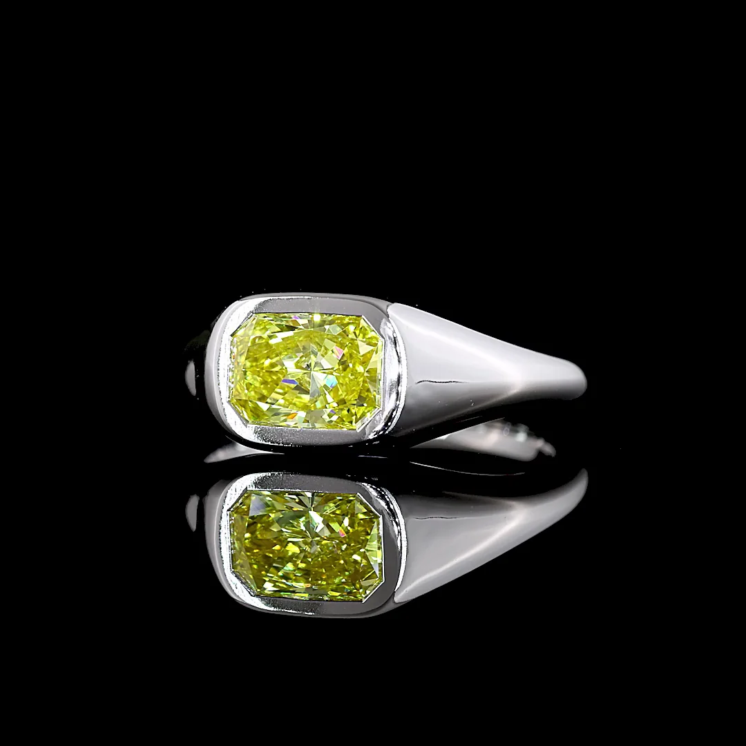 0.82 Cts 14k White Gold Radiant Shape Solitaire Ring - Image 4