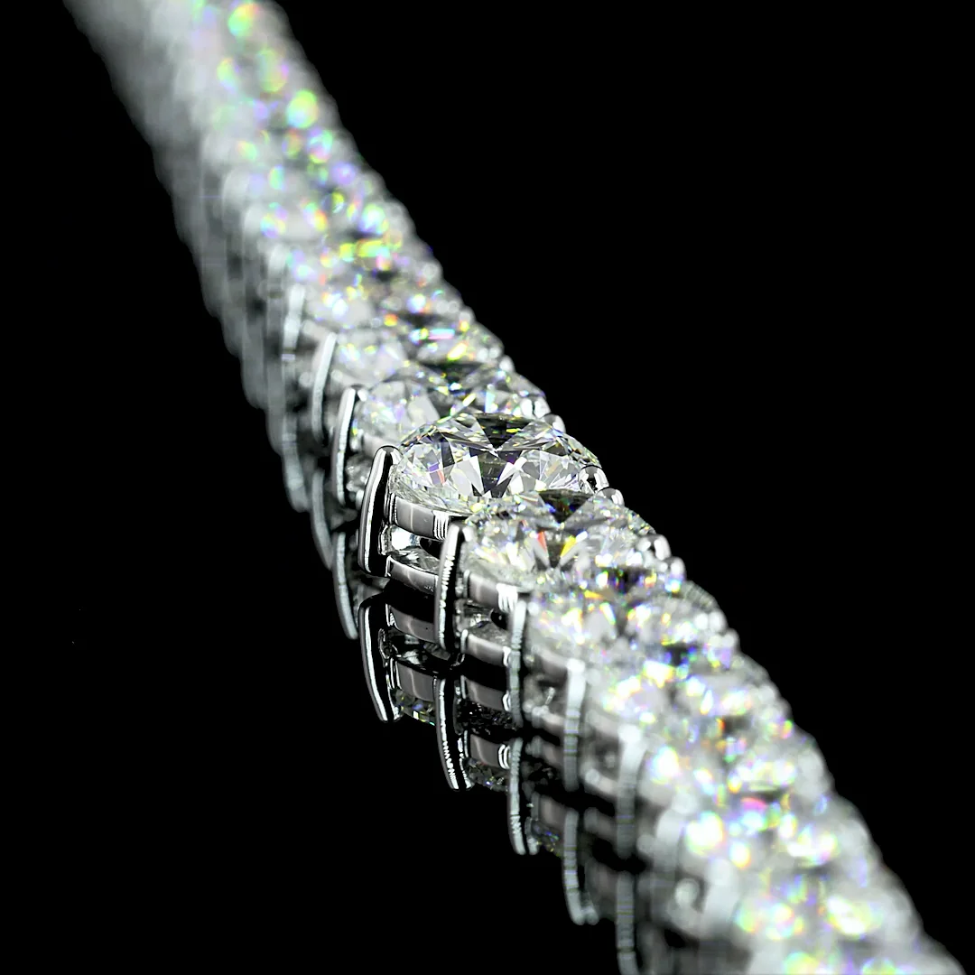 9.9 Cts 14k White Gold Round Shape Riviera Necklace - Image 2