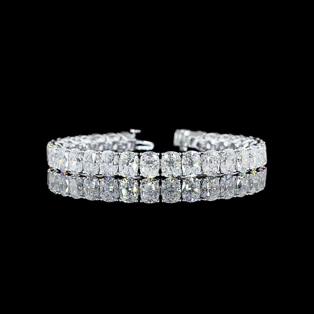 33.19 Cts 14k White Gold Cushion Brilliant Shape Tennis Bracelet - Video