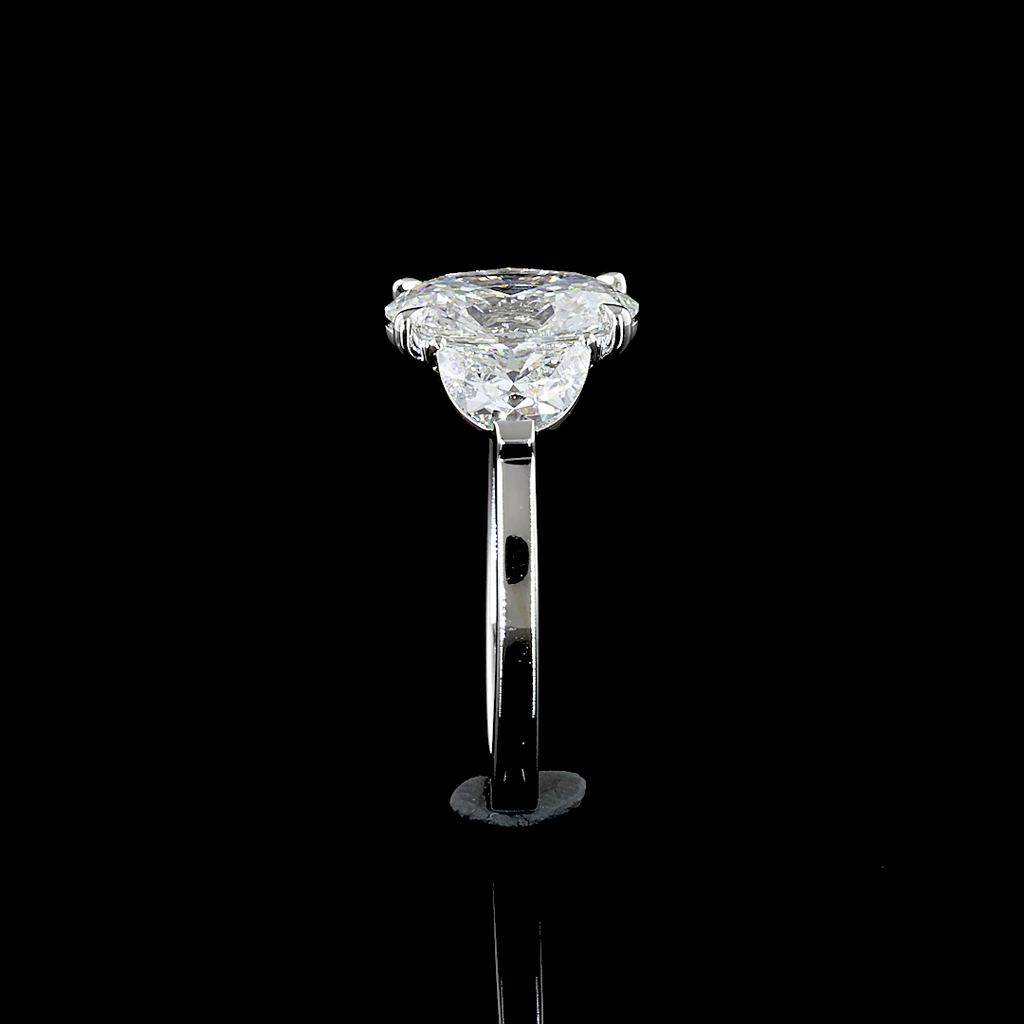 3.07 Cts 14k White Gold Oval Shape 3 Stones Ring - Video