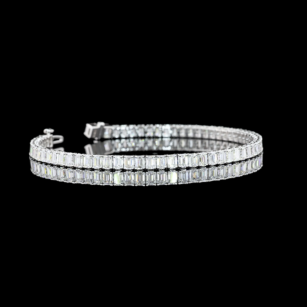 7.06 Cts 14k White Gold Emerald Shape Tennis Bracelet - Video