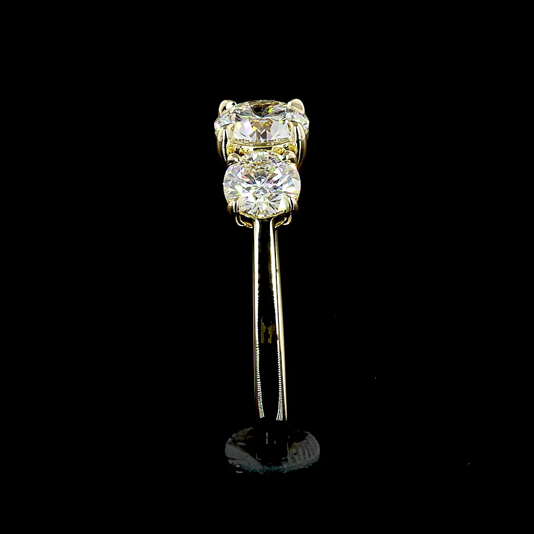 1.43 Cts 14k Yellow Gold Round Shape 3 Stones Ring - Image 3