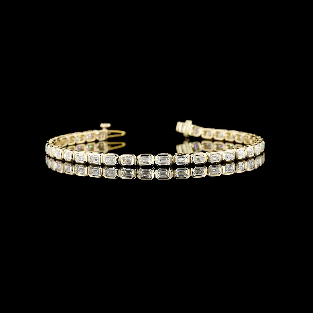 4.2 Cts 14k Yellow Gold Emerald Shape Tennis Bracelet - Video